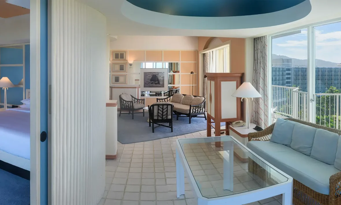 EXCUTIVE SUITE